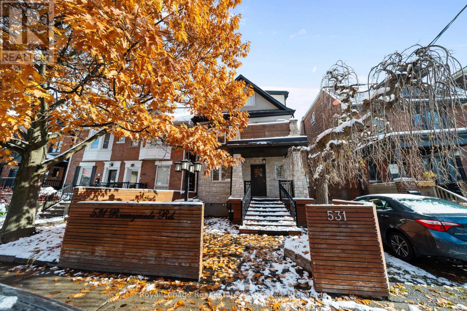 531 RUNNYMEDE ROAD, Toronto, Ontario