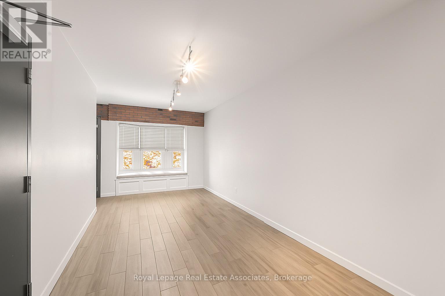 531 Runnymede Road, Toronto, Ontario  M6S 2Z8 - Photo 15 - W12552806