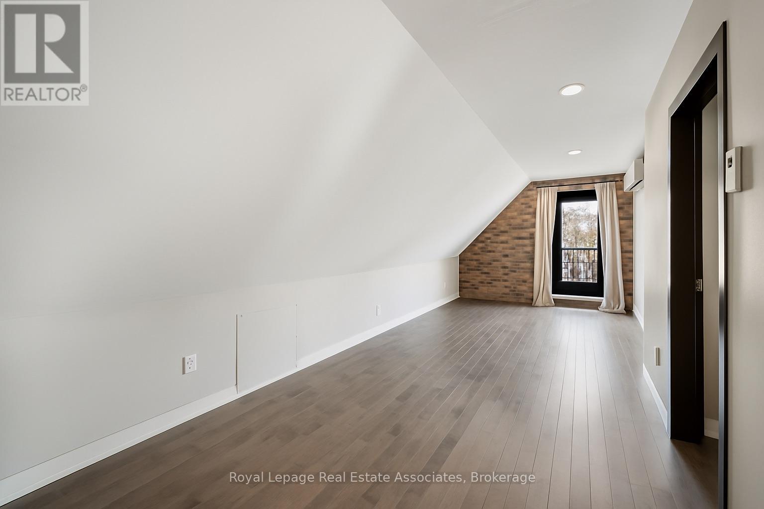 531 Runnymede Road, Toronto, Ontario  M6S 2Z8 - Photo 25 - W12552806