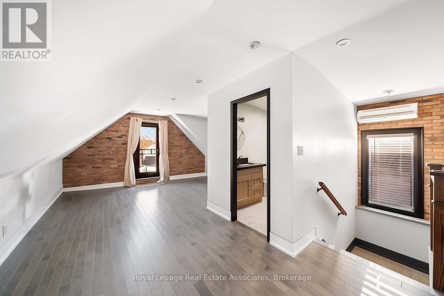 531 Runnymede Road, Toronto, Ontario  M6S 2Z8 - Photo 26 - W12552806