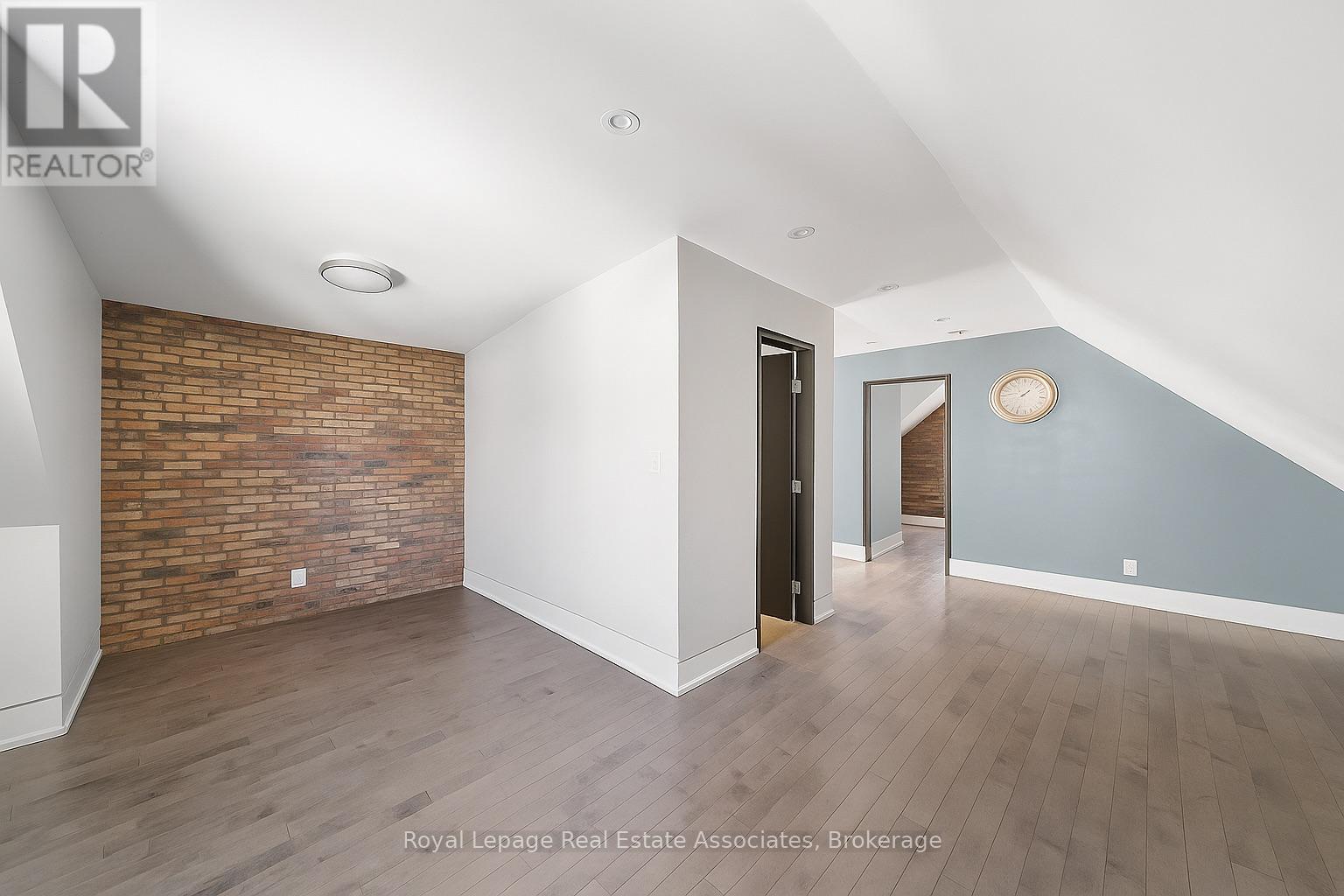 531 Runnymede Road, Toronto, Ontario  M6S 2Z8 - Photo 27 - W12552806