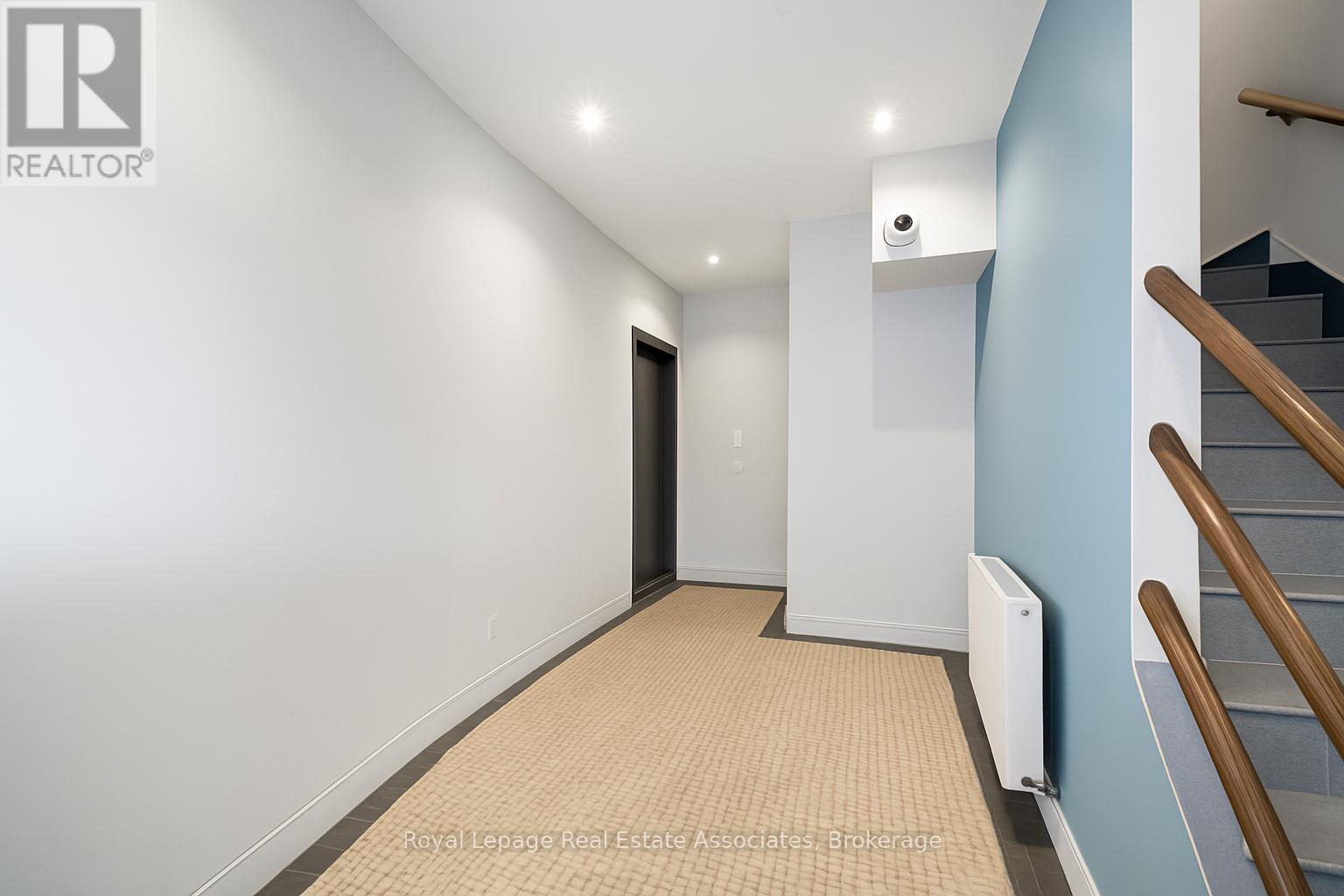 531 Runnymede Road, Toronto, Ontario  M6S 2Z8 - Photo 3 - W12552806