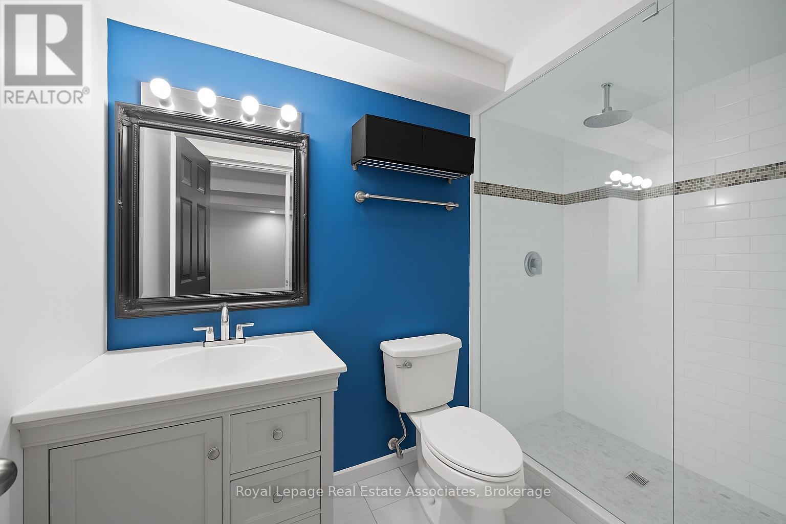 531 Runnymede Road, Toronto, Ontario  M6S 2Z8 - Photo 38 - W12552806