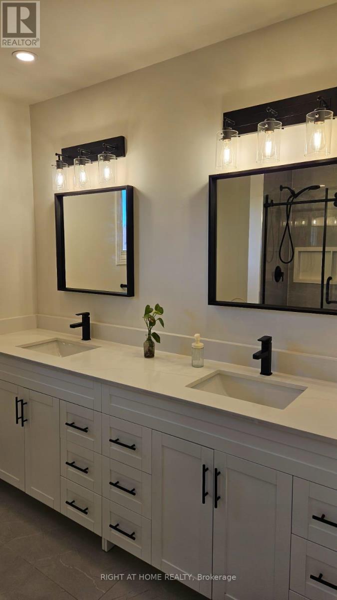 Upper Levels - 2330 Credit Valley Road, Mississauga, Ontario  L5M 4C9 - Photo 13 - W12552824