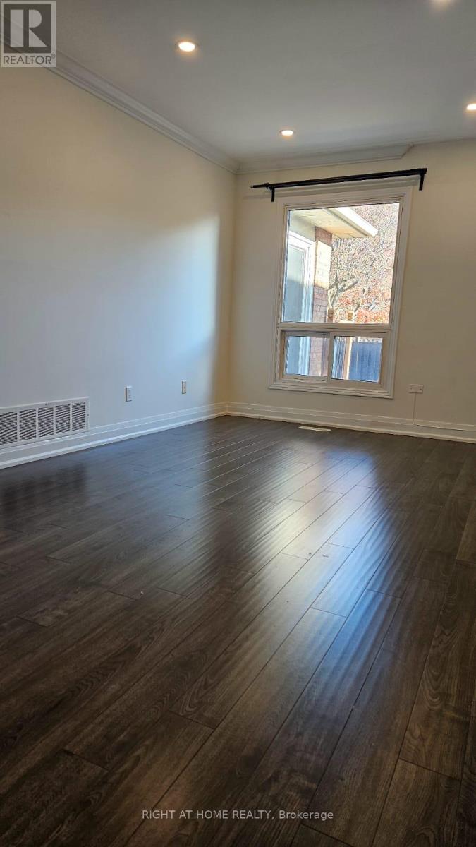 Upper Levels - 2330 Credit Valley Road, Mississauga, Ontario  L5M 4C9 - Photo 20 - W12552824