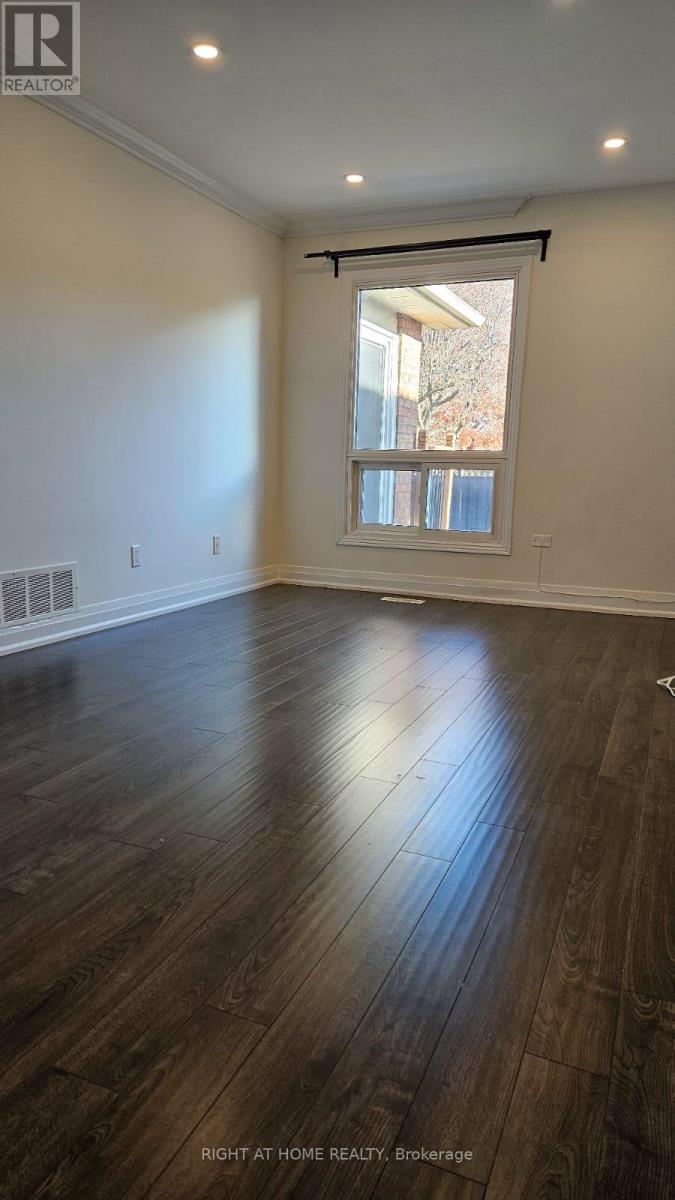 Upper Levels - 2330 Credit Valley Road, Mississauga, Ontario  L5M 4C9 - Photo 21 - W12552824