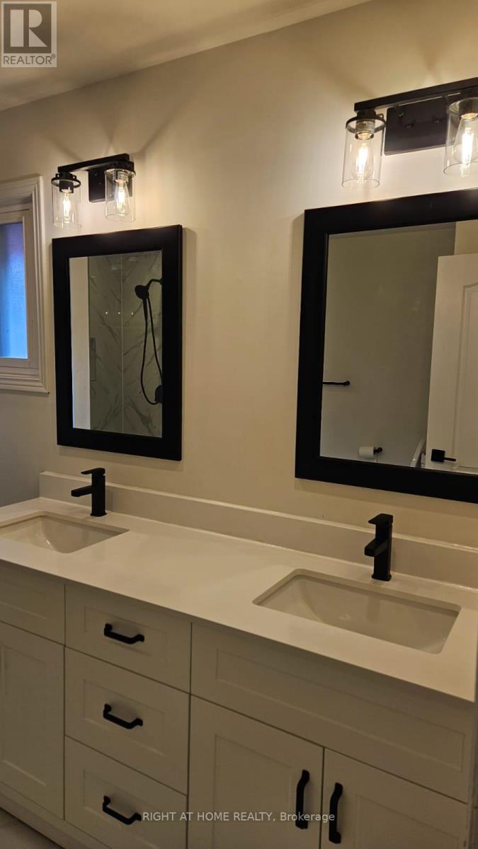 Upper Levels - 2330 Credit Valley Road, Mississauga, Ontario  L5M 4C9 - Photo 4 - W12552824