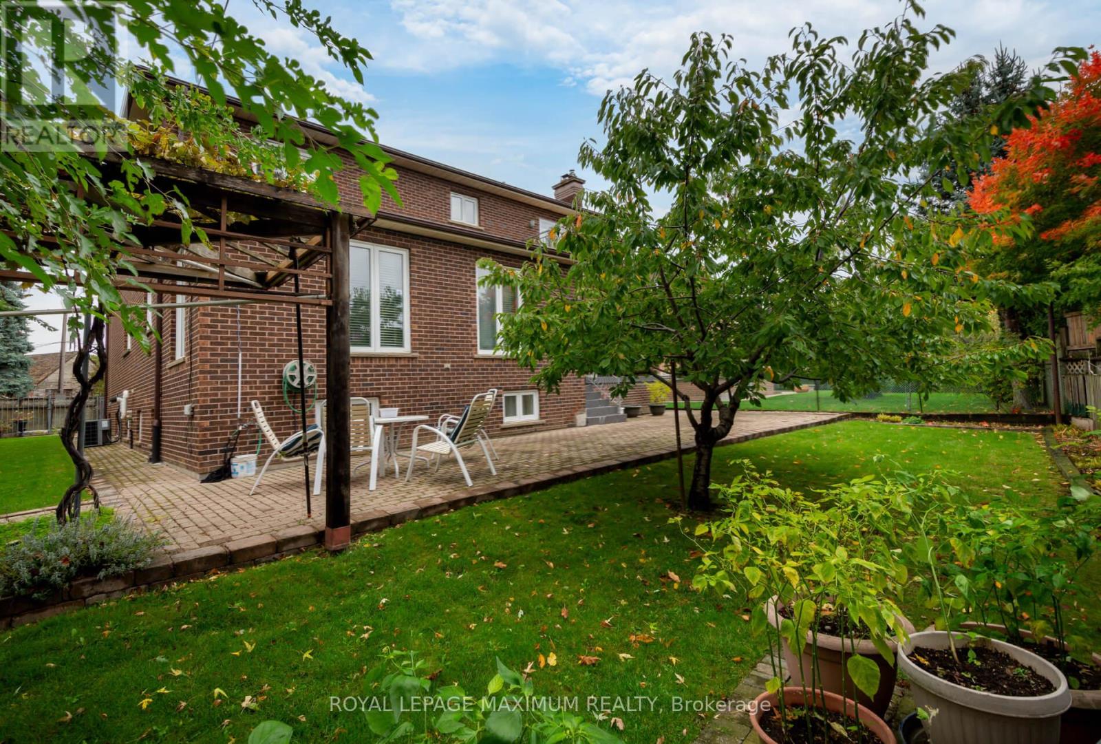 119 Glen Long Avenue, Toronto, Ontario  M6B 2M4 - Photo 39 - W12552826