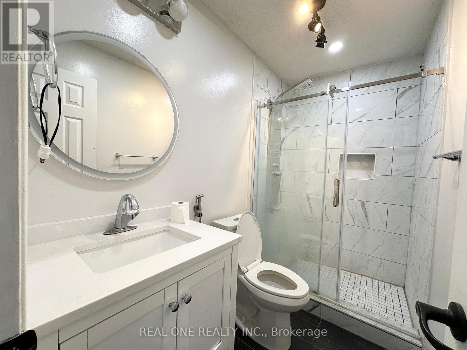 144 Clansman Trail, Mississauga, Ontario L4Z 3G8 - Photo 9 - W12552886