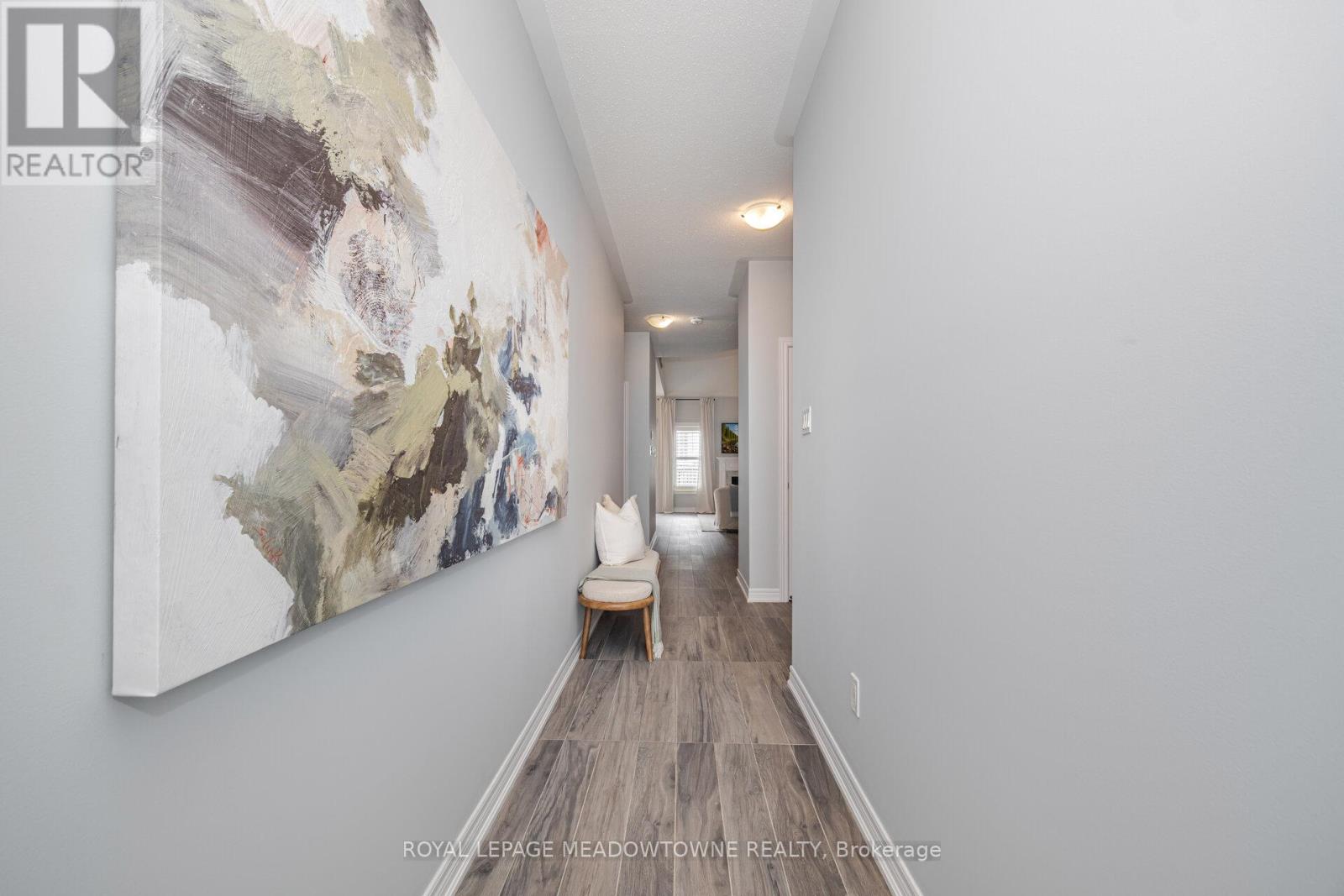 68 Amarillo Road, Brampton, Ontario  L6R 4A5 - Photo 5 - W12552896