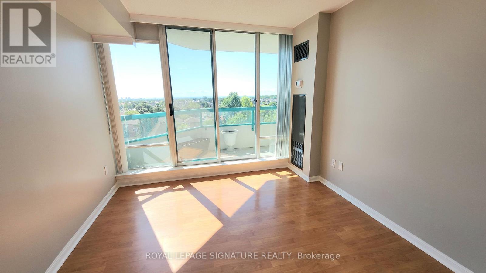 708 - 550 Webb Drive, Mississauga, Ontario  L5B 3Y4 - Photo 10 - W12552900