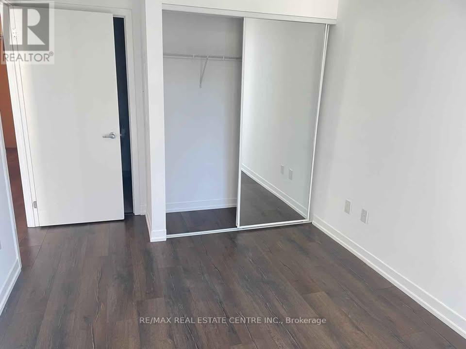 1302 - 2520 Eglinton Avenue W, Mississauga, Ontario  L5M 0Y4 - Photo 8 - W12552906