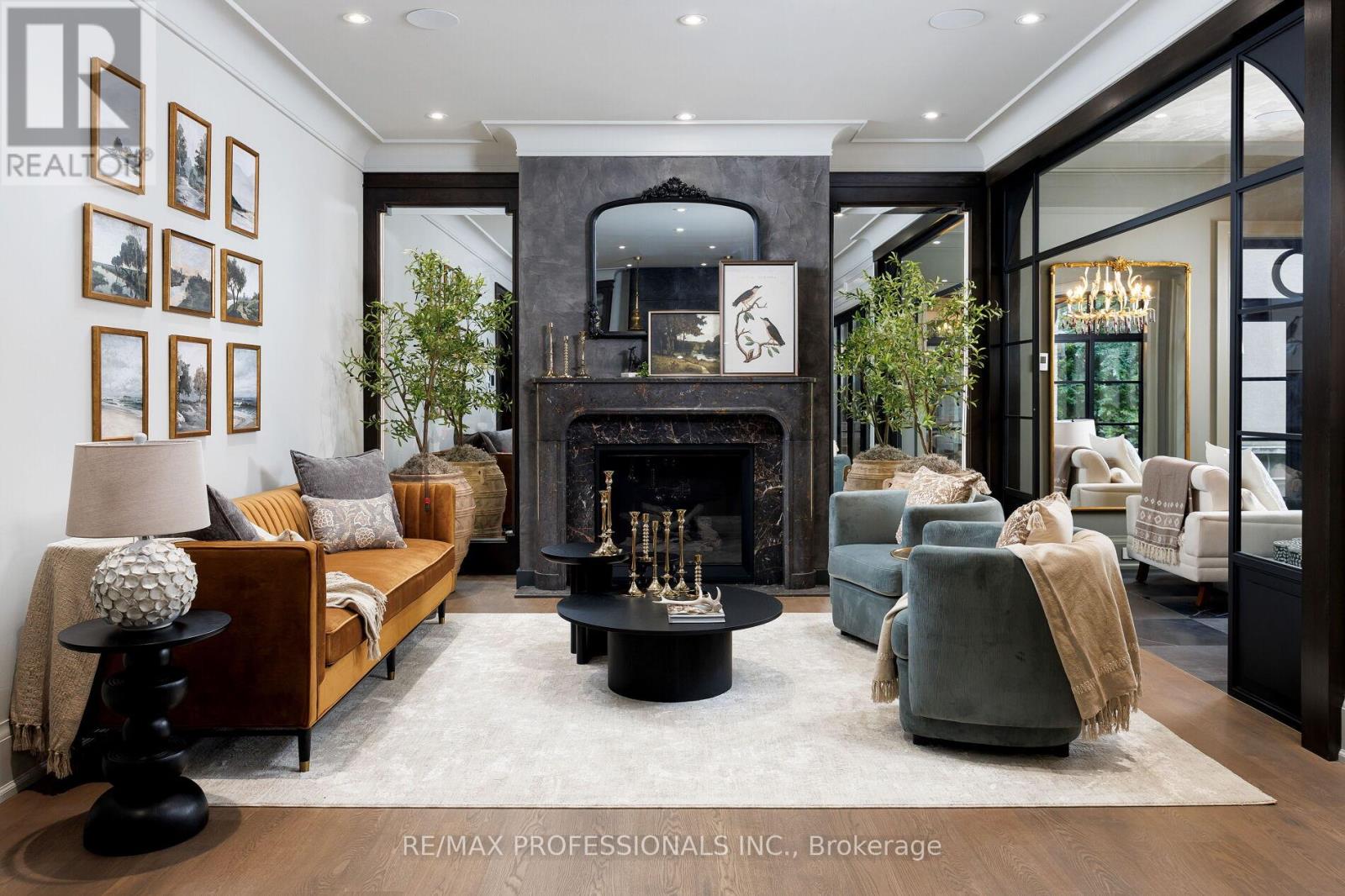 30 Dacre Crescent, Toronto, Ontario  M6S 2W1 - Photo 27 - W12552908