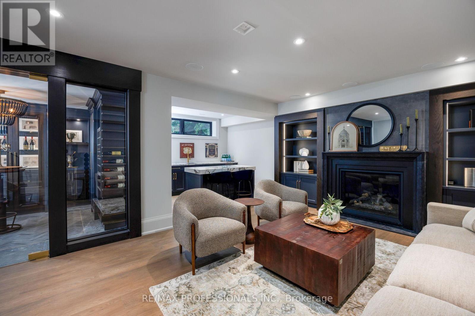 30 Dacre Crescent, Toronto, Ontario  M6S 2W1 - Photo 47 - W12552908