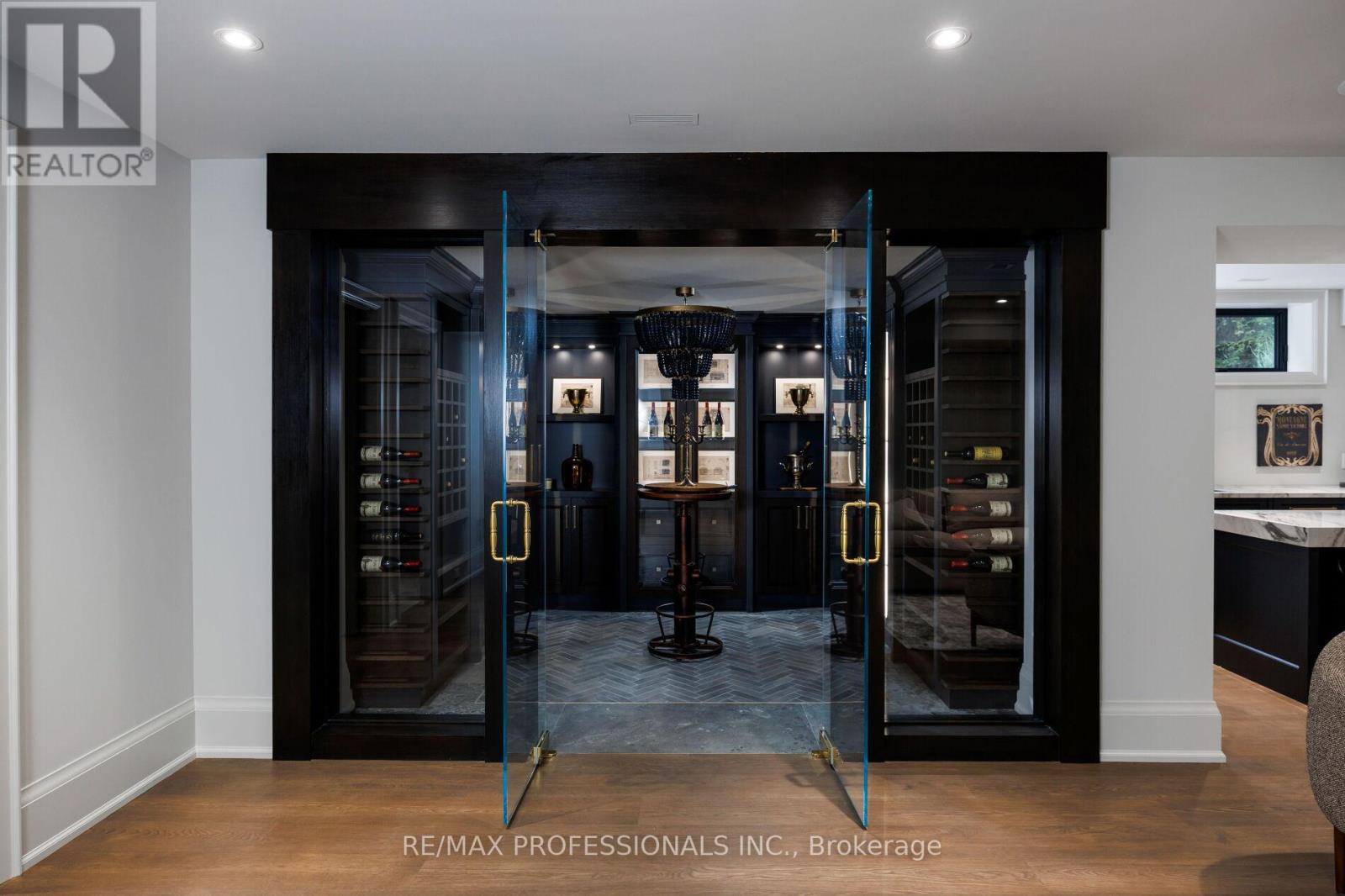 30 Dacre Crescent, Toronto, Ontario  M6S 2W1 - Photo 49 - W12552908