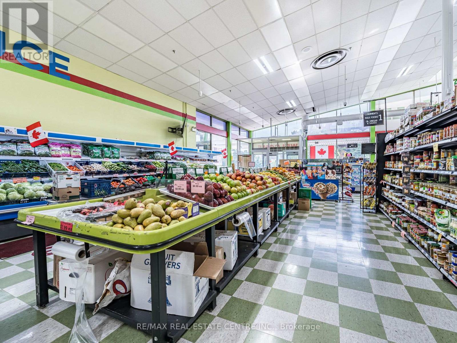 3445 Fieldgate Drive, Mississauga, Ontario L4X 2J4 - Photo 12 - W12552938