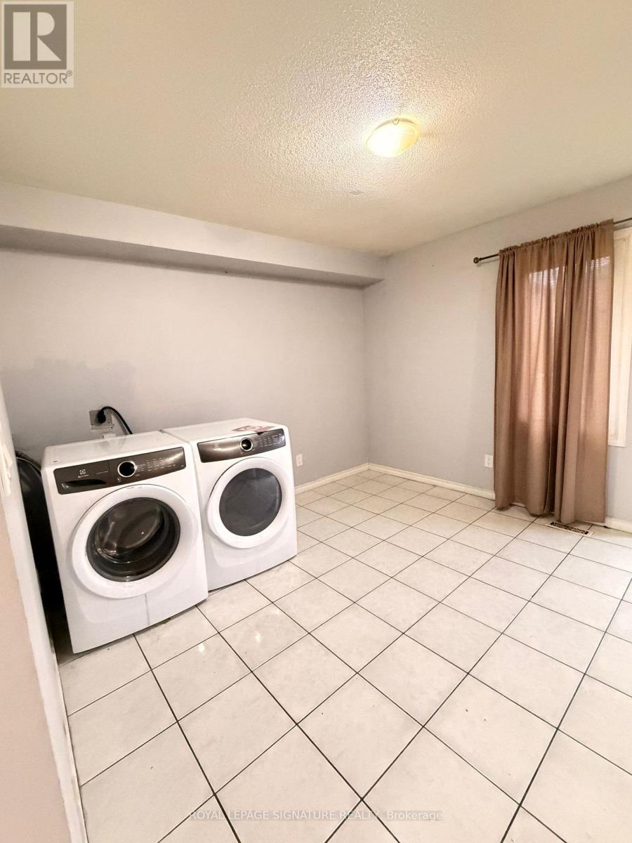 Upper - 64 Woodside Court, Brampton, Ontario  L6Y 3Z1 - Photo 7 - W12552948