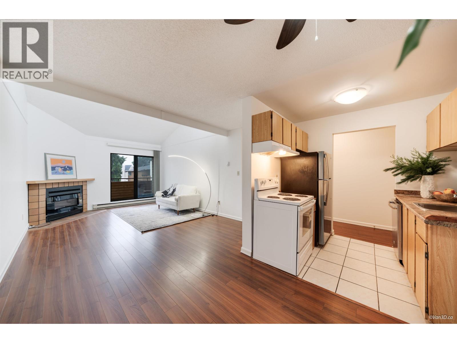 316 7295 Moffatt Road, Richmond, British Columbia  V6Y 3E5 - Photo 2 - R3067983