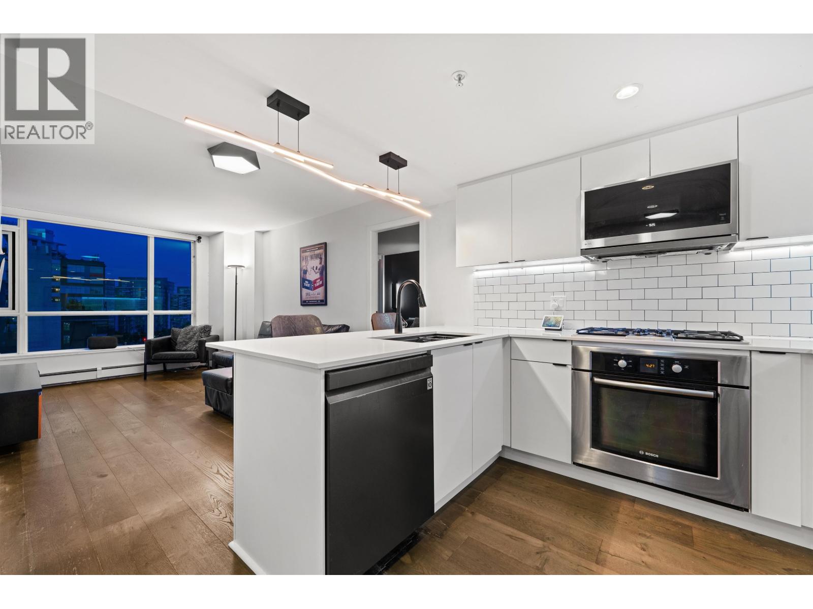 1004 1887 Crowe Street, Vancouver, British Columbia  V5Y 0B4 - Photo 10 - R3068010