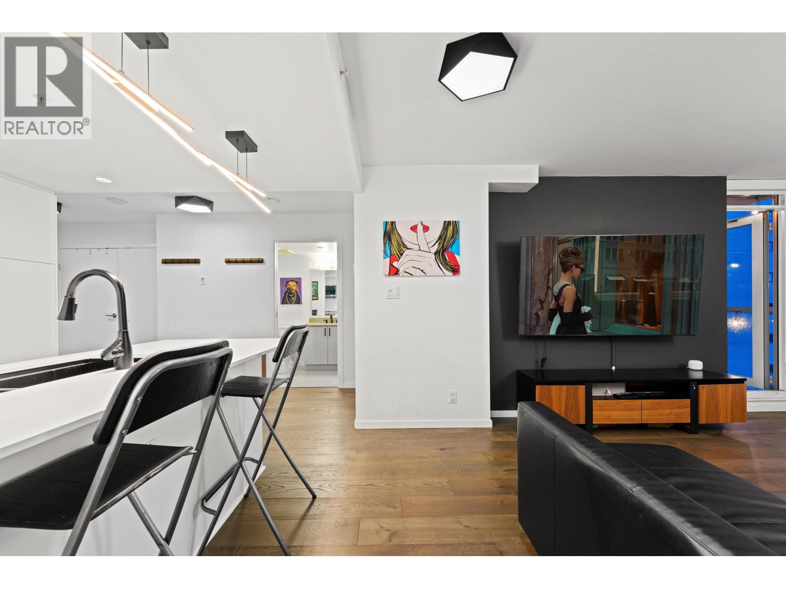 1004 1887 Crowe Street, Vancouver, British Columbia  V5Y 0B4 - Photo 4 - R3068010