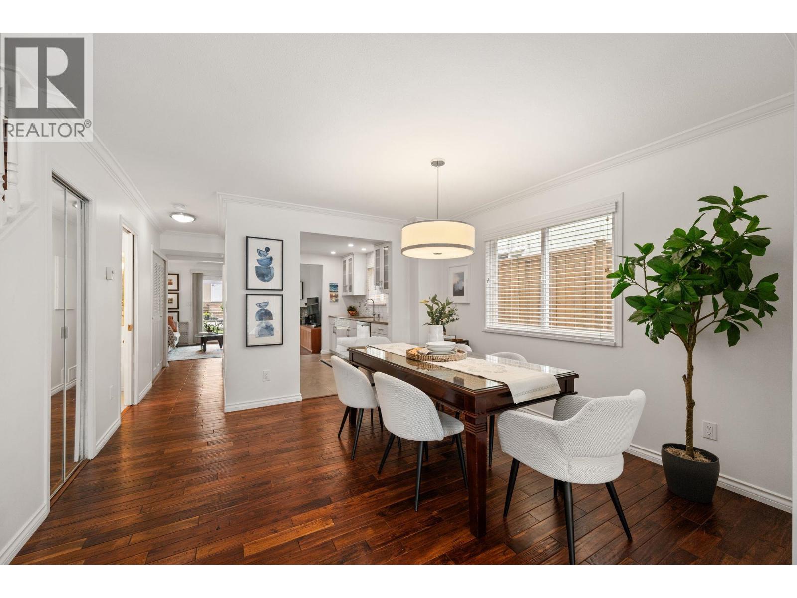 262 E 10th Street, North Vancouver, British Columbia  V7L 2E1 - Photo 11 - R3068021