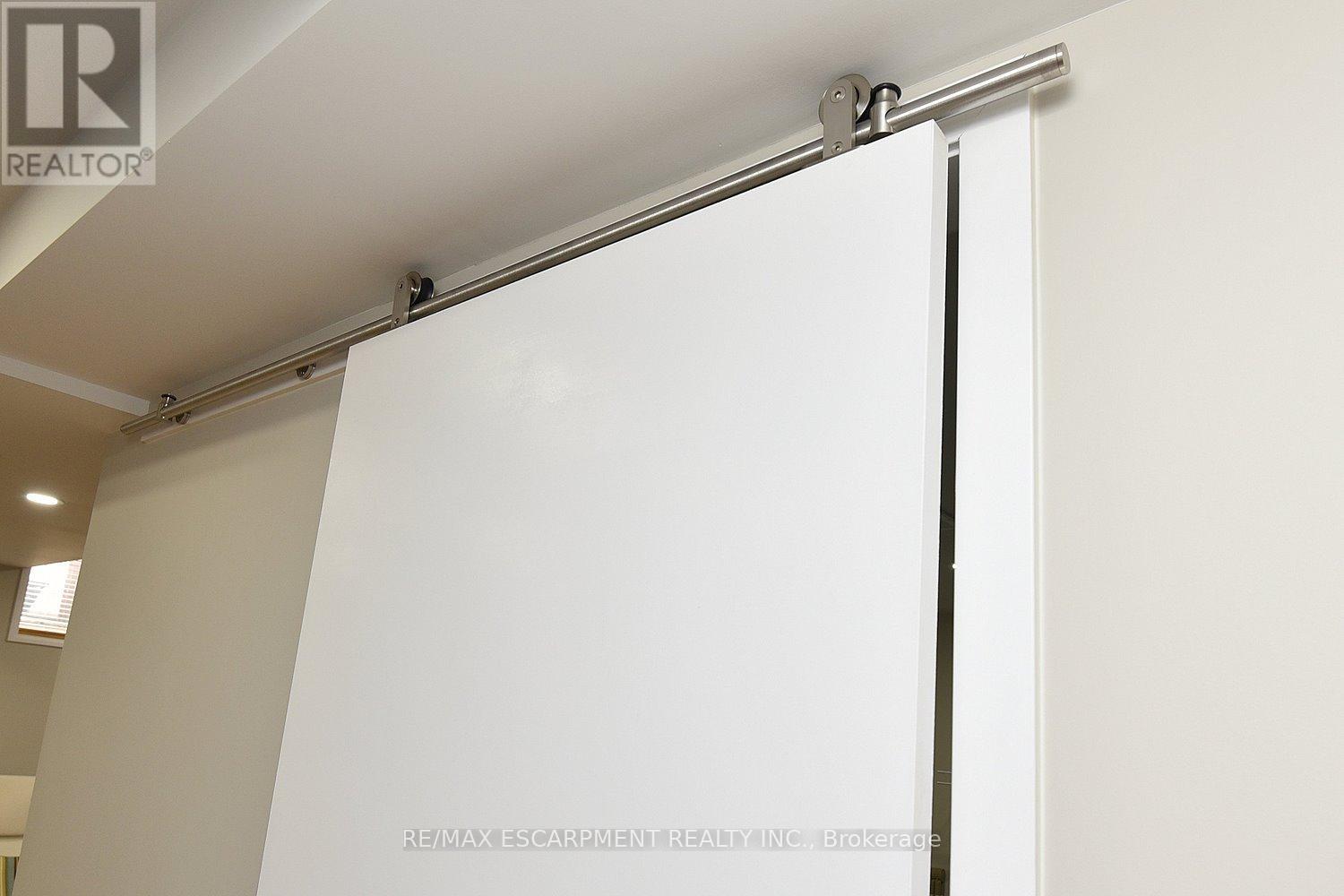 21 - 45 Seabreeze Crescent, Hamilton, Ontario  L8E 0G1 - Photo 37 - X12552770