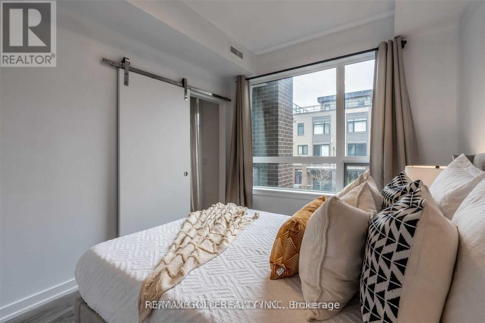 210 - 40 Esplanade Lane, Grimsby, Ontario  L3M 0G9 - Photo 15 - X12552790