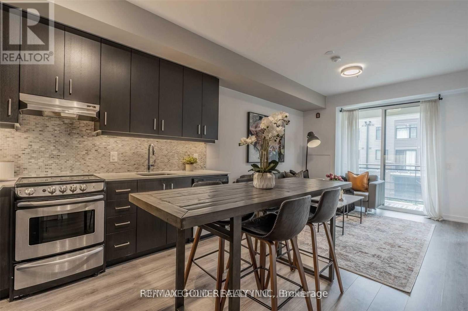 210 - 40 Esplanade Lane, Grimsby, Ontario  L3M 0G9 - Photo 8 - X12552790