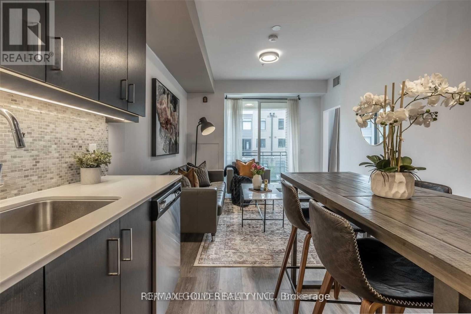 210 - 40 Esplanade Lane, Grimsby, Ontario  L3M 0G9 - Photo 9 - X12552790