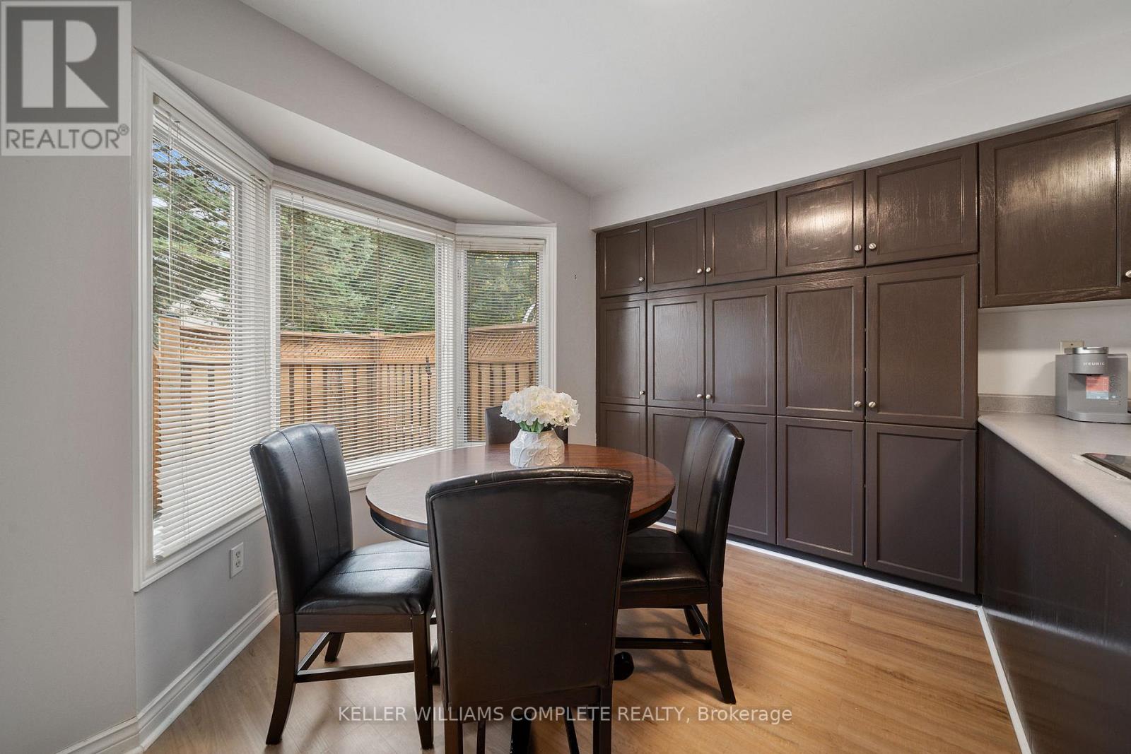 10 - 320 Hamilton Drive, Hamilton, Ontario  L9G 4W6 - Photo 11 - X12552820