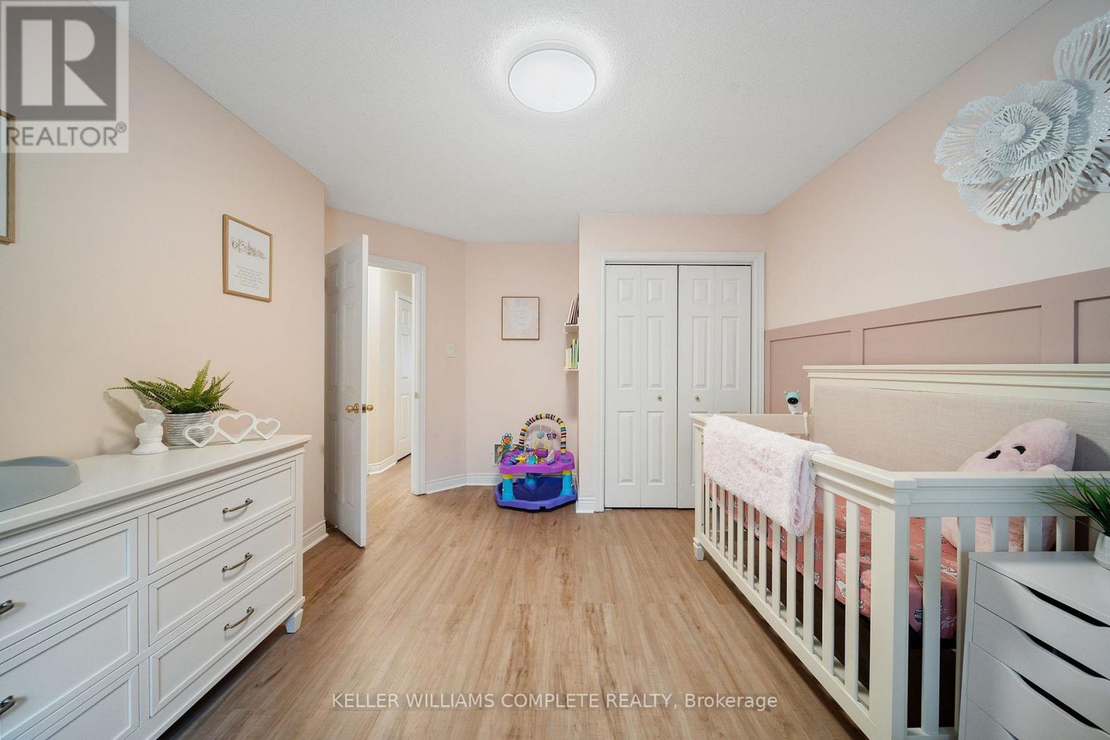 10 - 320 Hamilton Drive, Hamilton, Ontario  L9G 4W6 - Photo 19 - X12552820