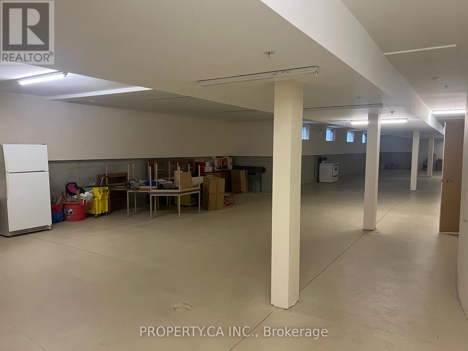 717 Centre Road, Hamilton, Ontario  L8B 0E4 - Photo 13 - X12552830