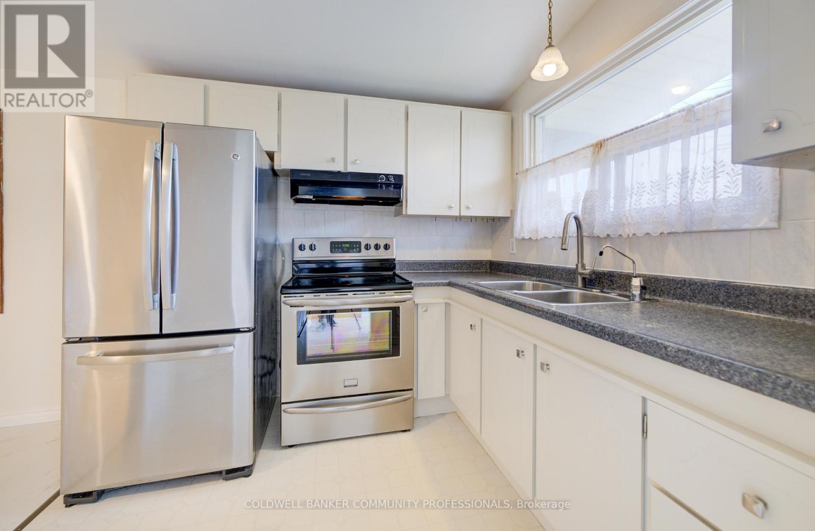 6 Jasmine Street, Hamilton, Ontario  L8V 2M9 - Photo 11 - X12552880