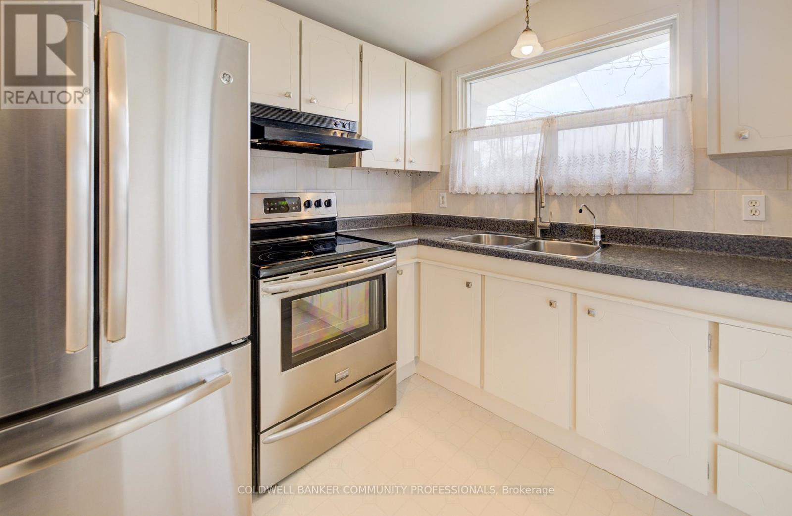 6 Jasmine Street, Hamilton, Ontario  L8V 2M9 - Photo 13 - X12552880