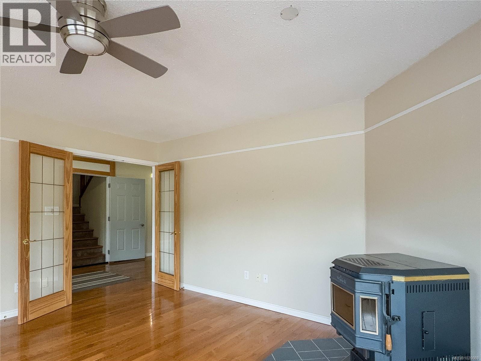 2075 Parkway Pl, Errington, British Columbia V0R 1V0 - Photo 4 - 1020669