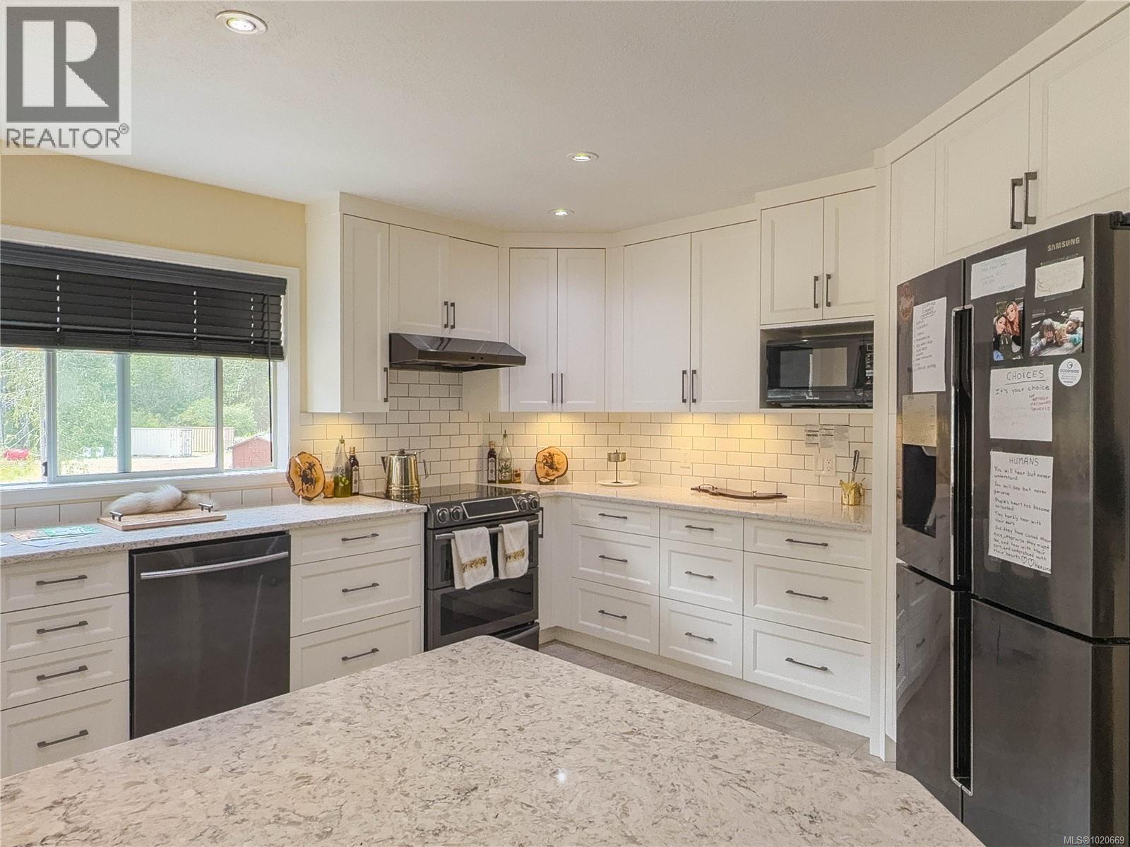 2075 Parkway Pl, Errington, British Columbia V0R 1V0 - Photo 18 - 1020669