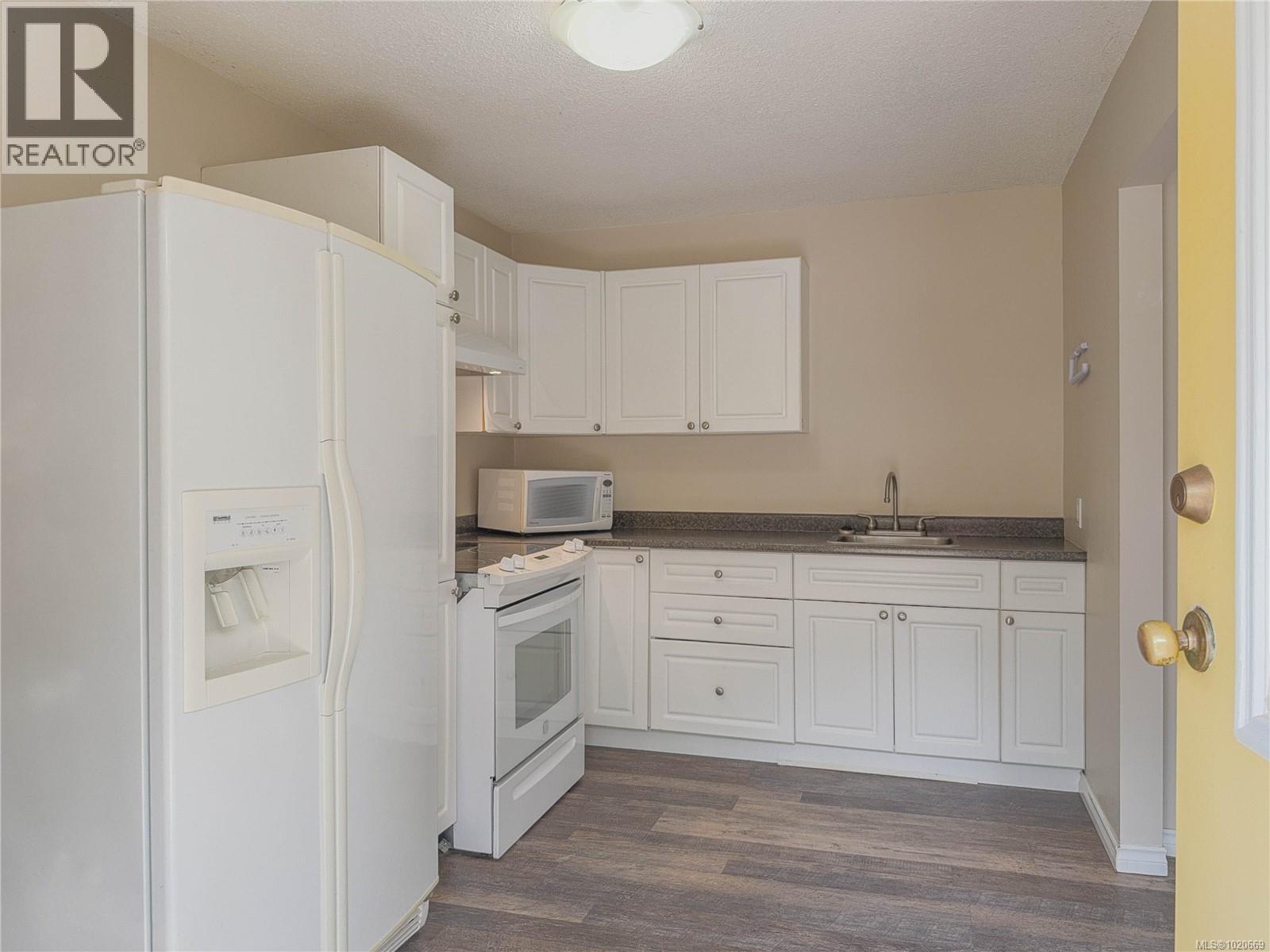 2075 Parkway Pl, Errington, British Columbia V0R 1V0 - Photo 10 - 1020669