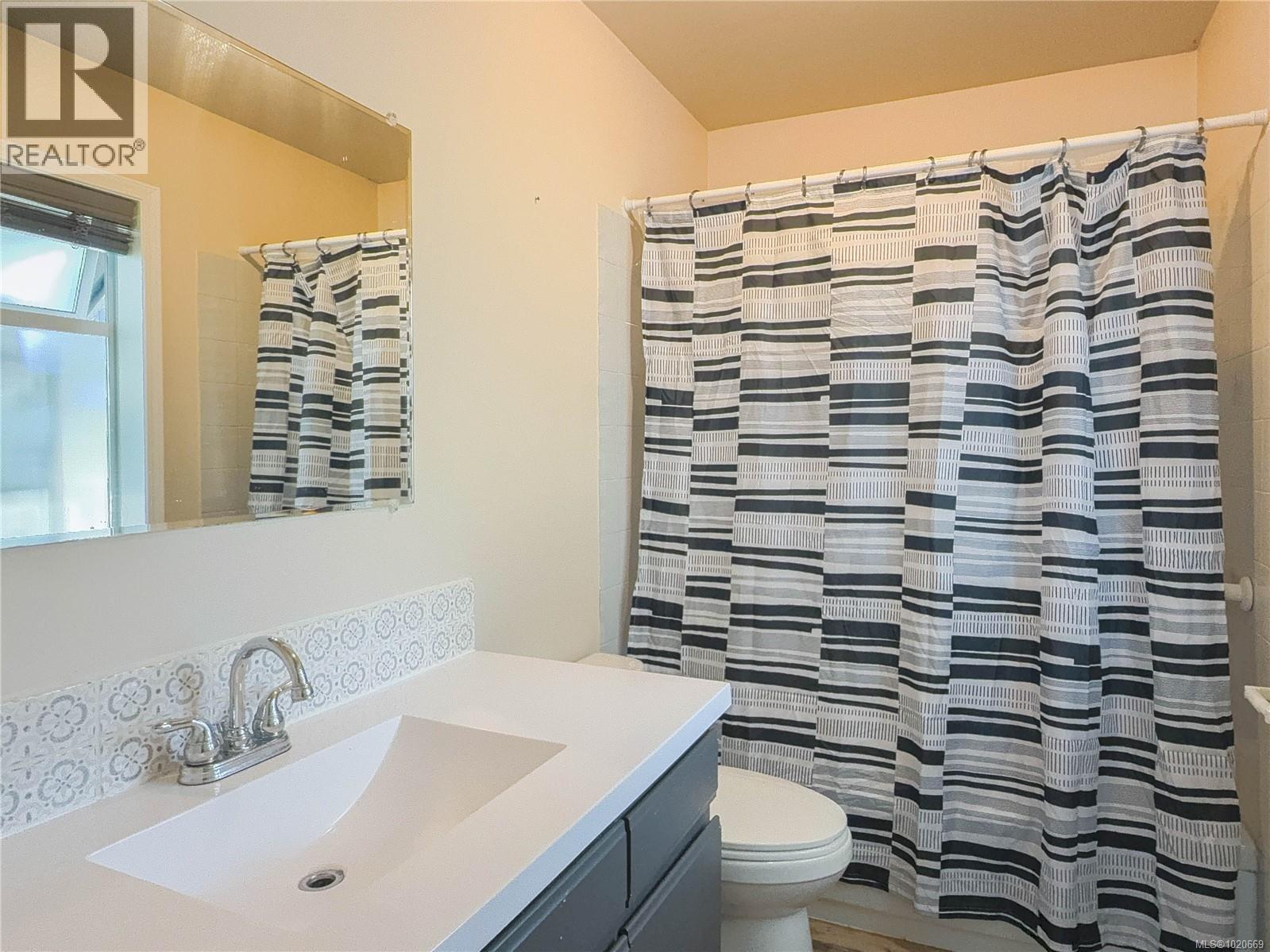 2075 Parkway Pl, Errington, British Columbia V0R 1V0 - Photo 11 - 1020669