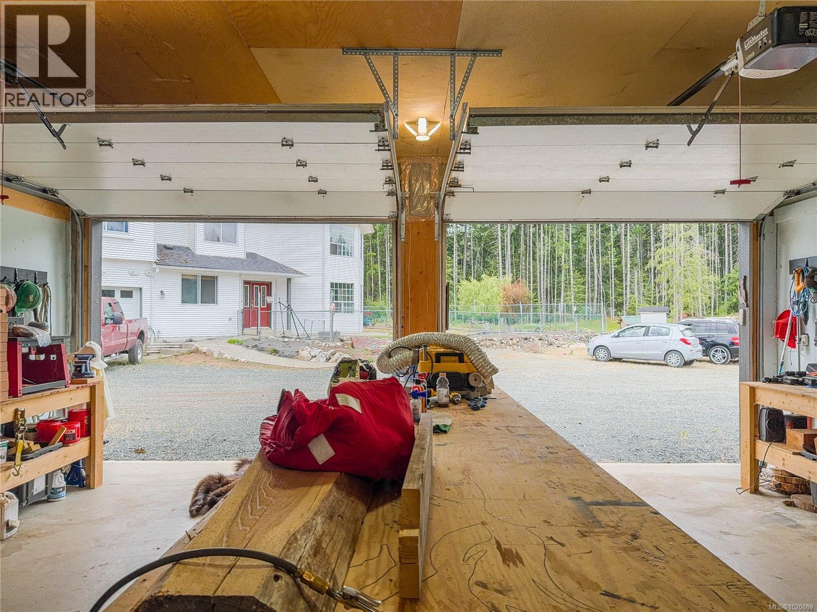 2075 Parkway Pl, Errington, British Columbia V0R 1V0 - Photo 23 - 1020669