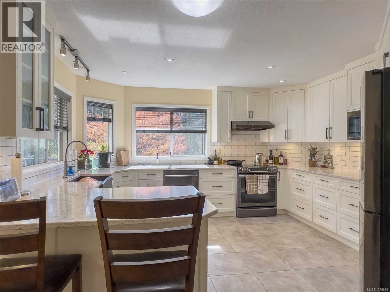 2075 Parkway Pl, Errington, British Columbia V0R 1V0 - Photo 47 - 1020669