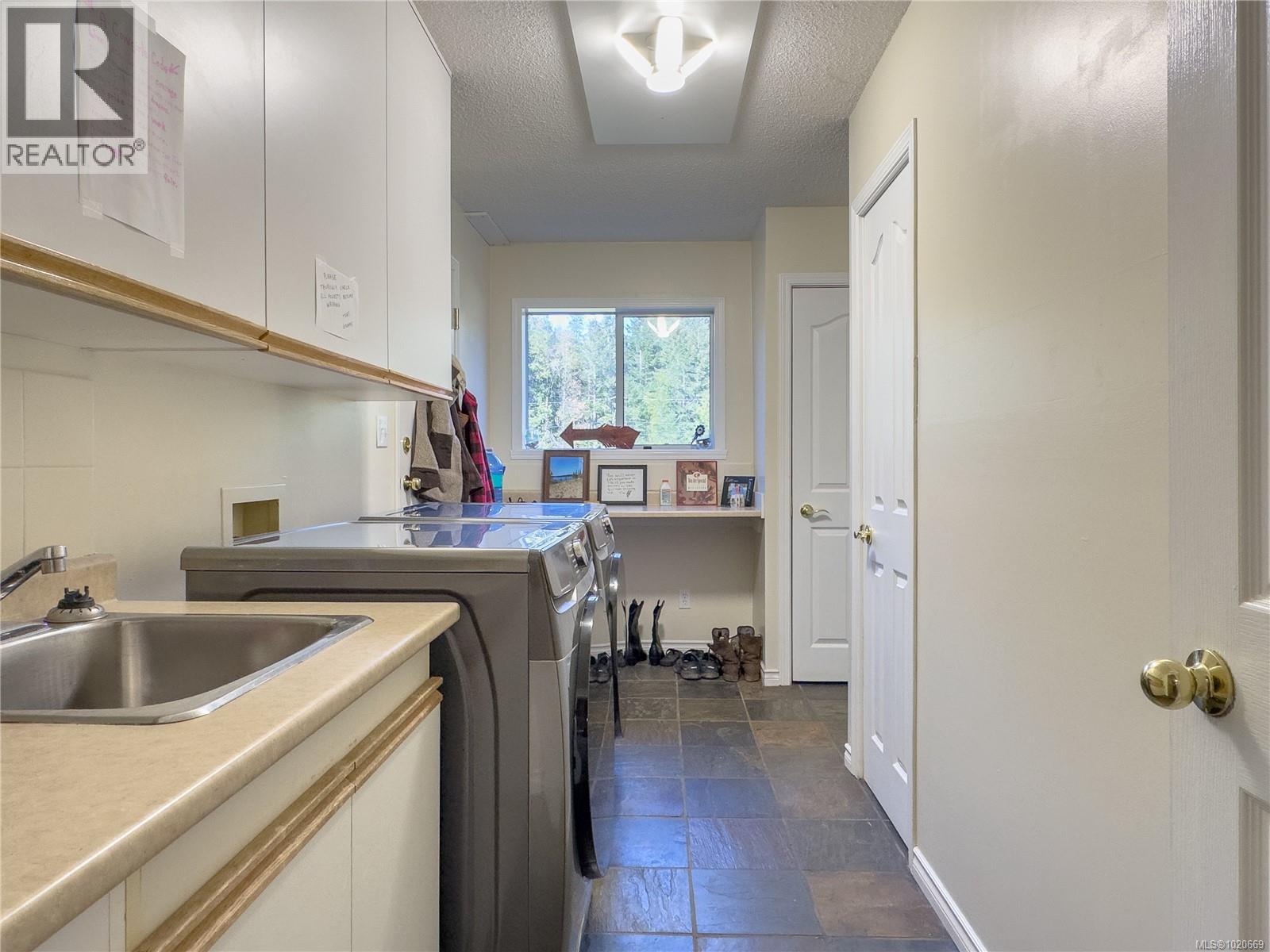 2075 Parkway Pl, Errington, British Columbia V0R 1V0 - Photo 49 - 1020669