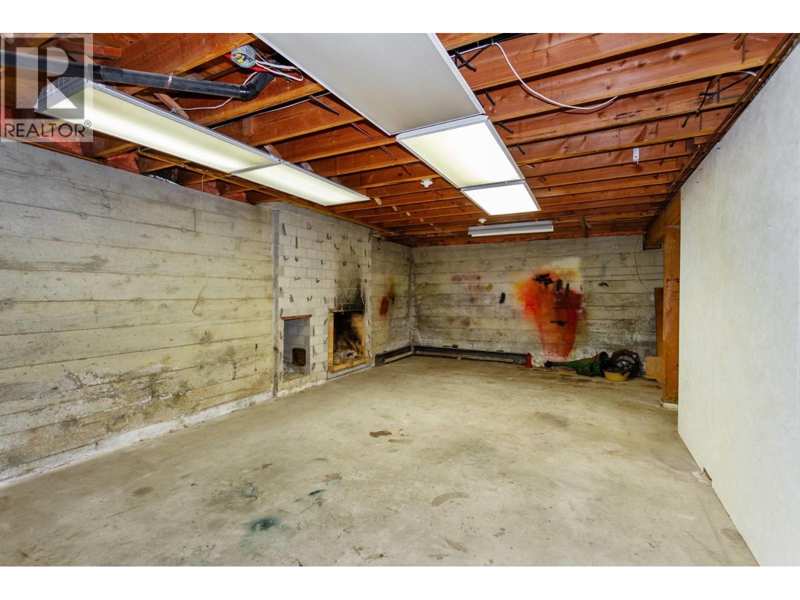 6785 Lochdale Street, Burnaby, British Columbia  V5B 2M9 - Photo 23 - R3068034