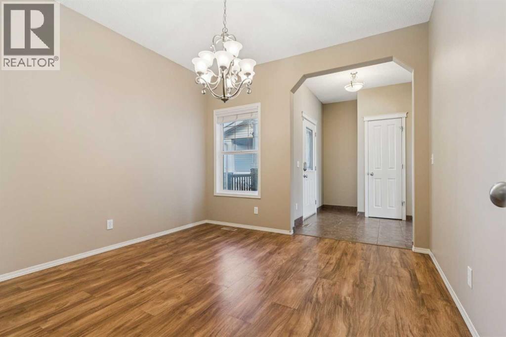 34 Kingsland Close, Airdrie, Alberta  T4A 0C6 - Photo 5 - A2267012