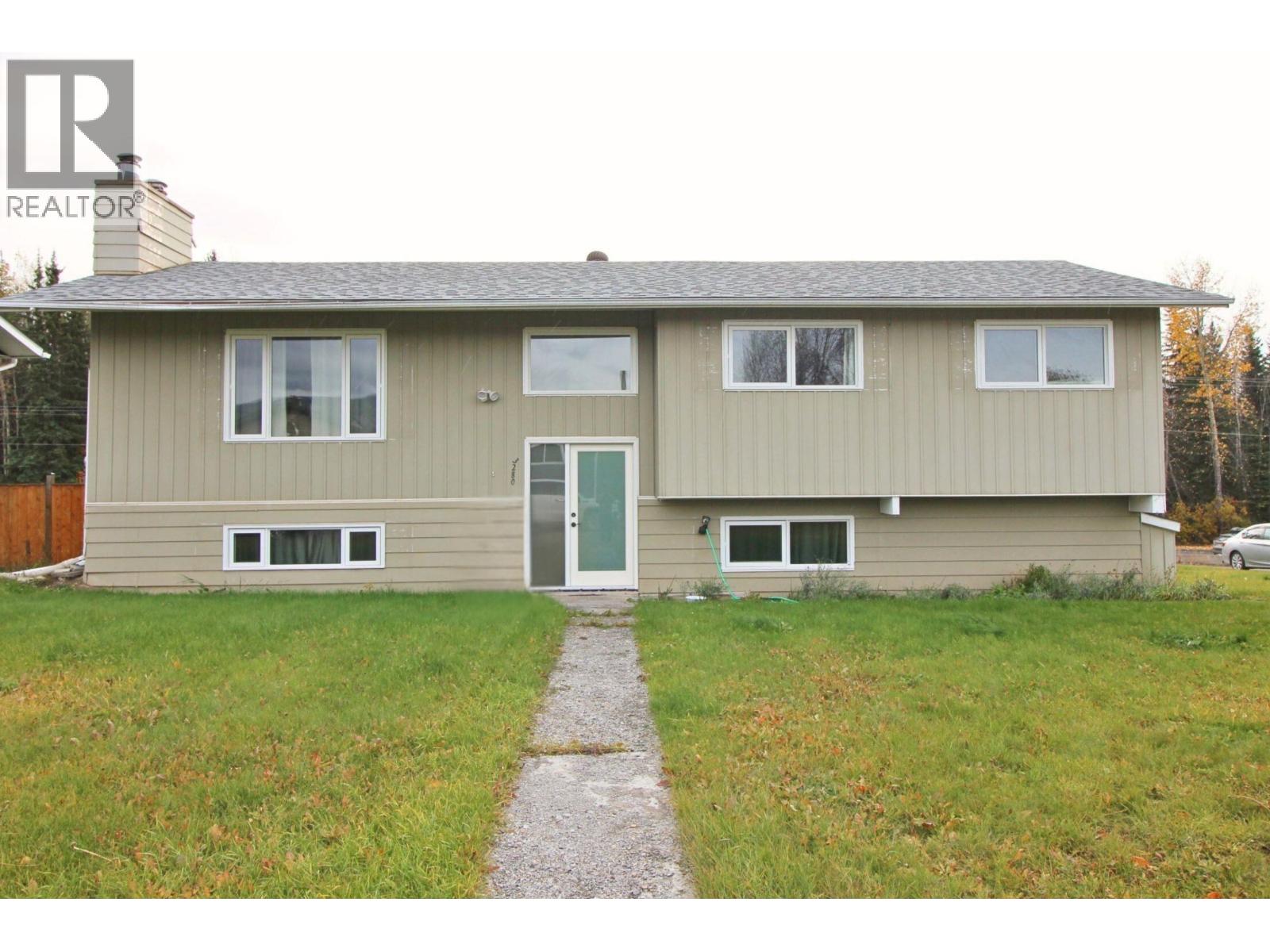 3280 JEWEL ROAD, Houston, British Columbia