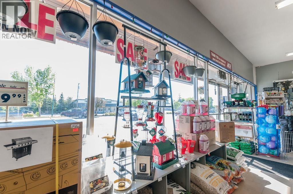 470 W Stuart Drive, Fort St. James, British Columbia  V0J 1P0 - Photo 1 - C8073823