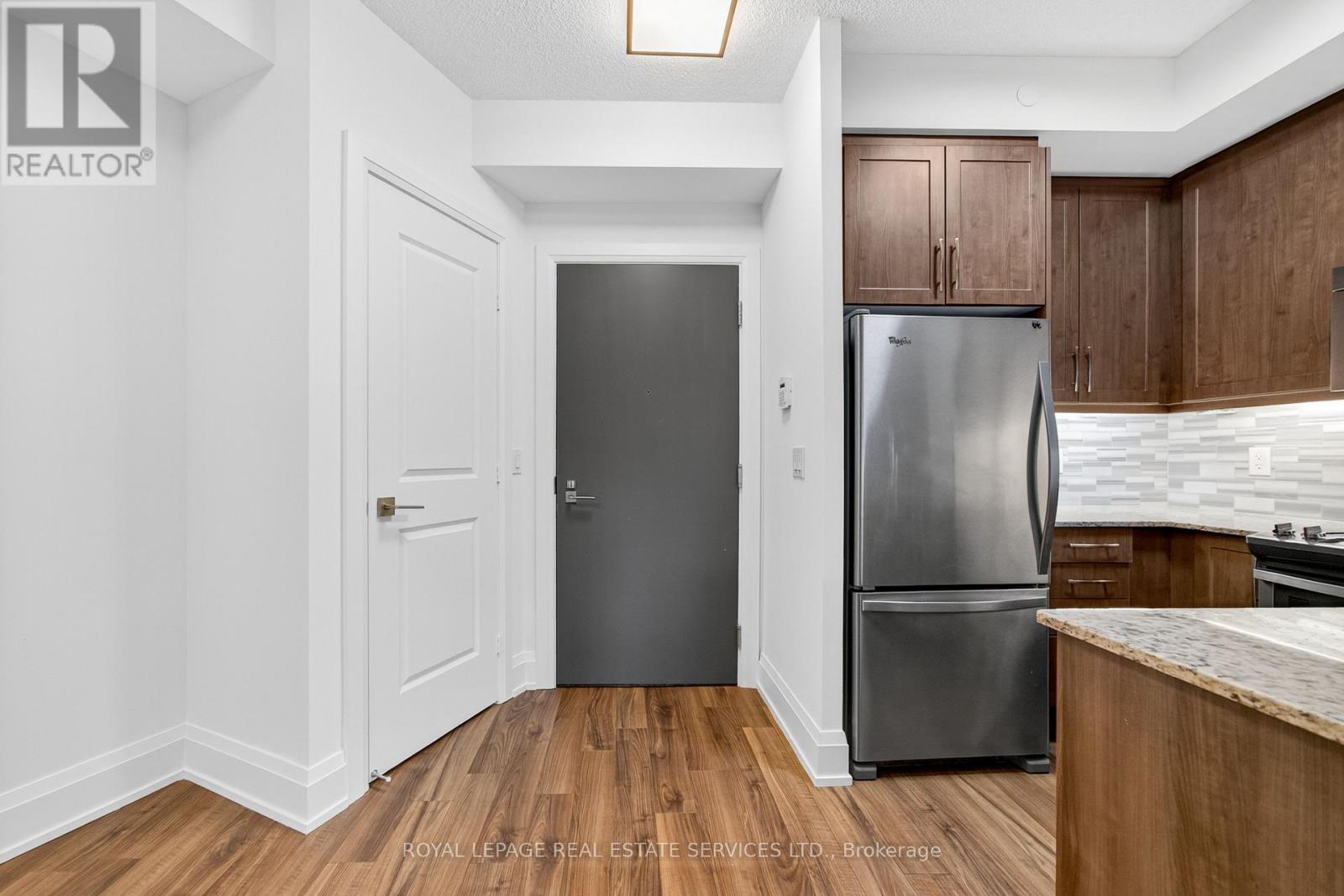 308 - 1 Old Mill Drive, Toronto, Ontario  M6S 0A1 - Photo 11 - W12551508