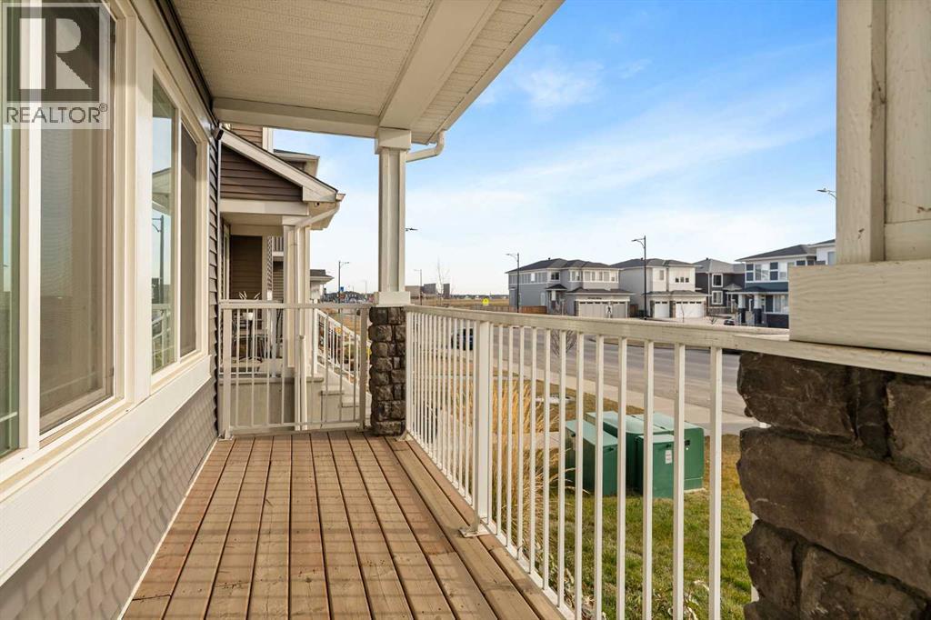 837 West Lakeview Drive, Chestermere, Alberta  T1X 1Z5 - Photo 3 - A2270361