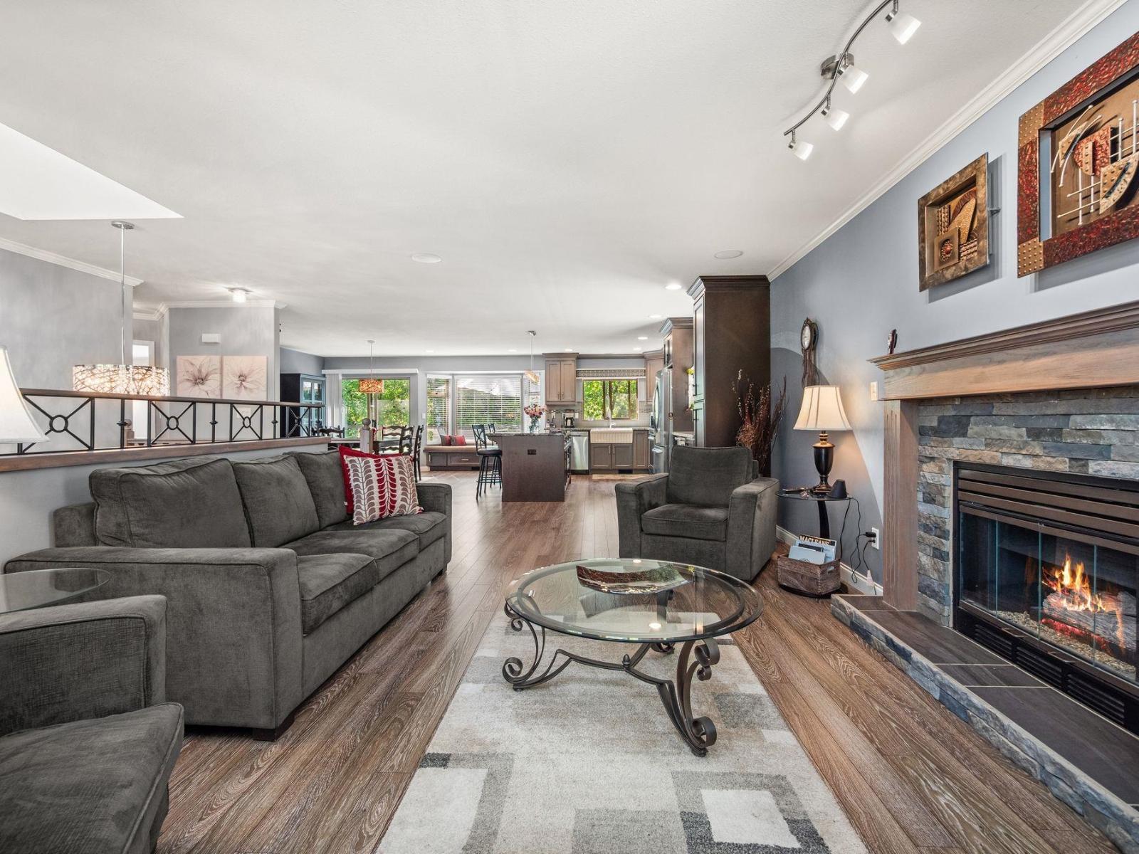 7937 Burdock Street, Mission, British Columbia  V2V 4Y5 - Photo 6 - R3067928