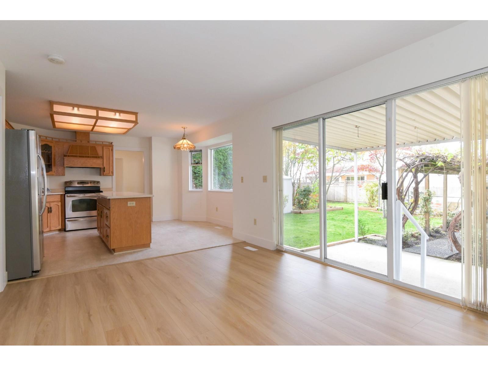 9469 154 Street, Surrey, British Columbia  V3R 9E2 - Photo 10 - R3067884