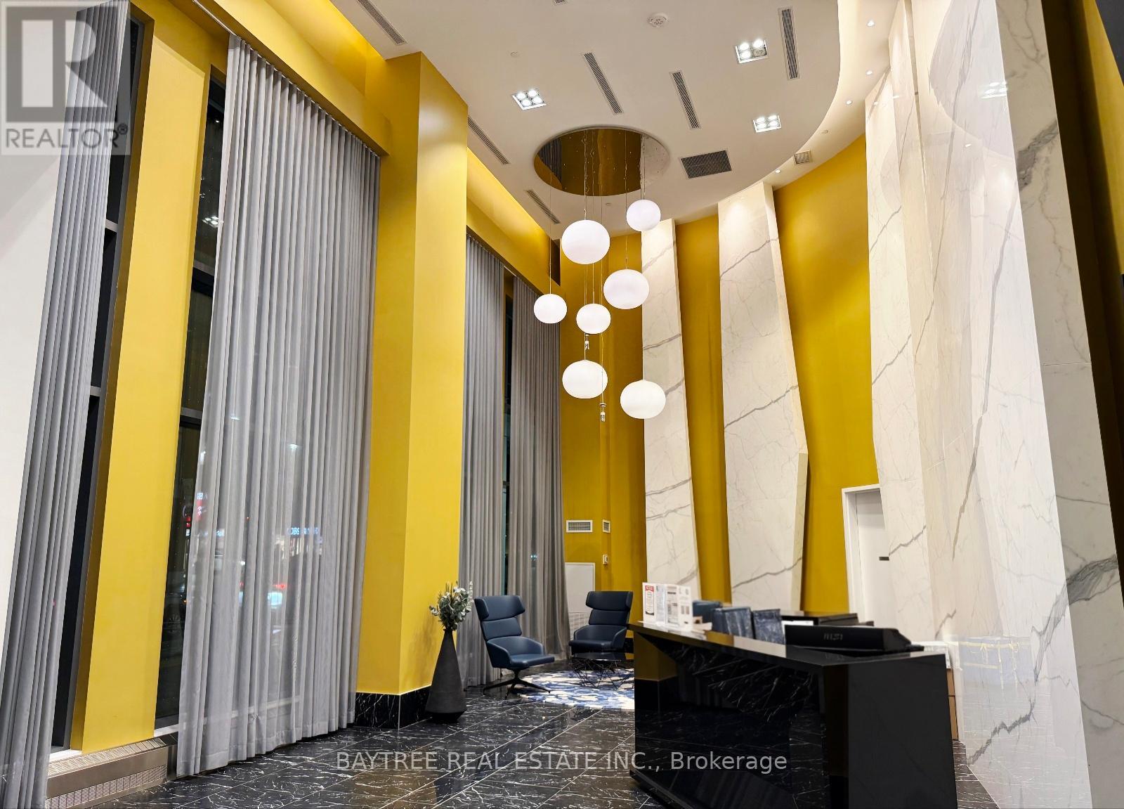 425 - 135 Lower Sherbourne Street W, Toronto, Ontario  M5A 1Y4 - Photo 2 - C12553012